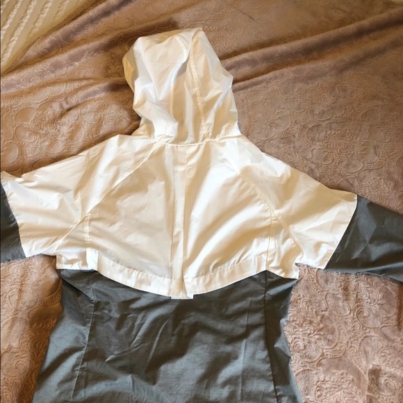 Nike windbreaker jacket - Picture 4 of 4